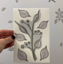 Load image into Gallery viewer, Pormenor de uma folha de autocolantes com folhas.
